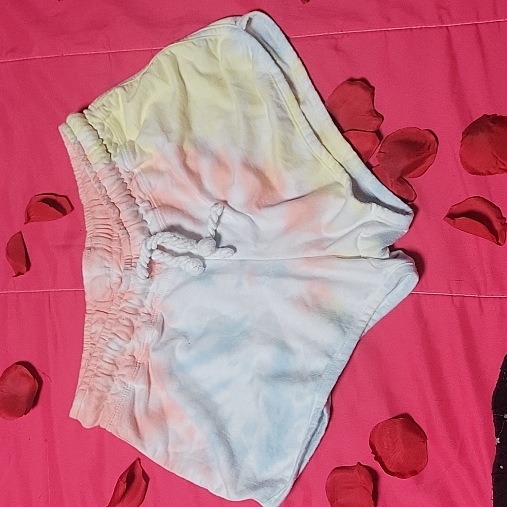 Assorted comfy shorts 😍 - Picture 4 of 12
